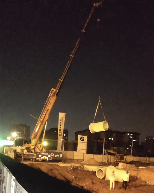 寒亭区“弯臂矫正”—— 吊车的 “形变补偿” 技术