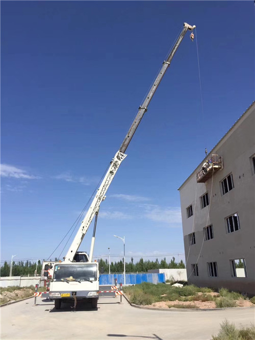 寒亭区“轻装强干”—— 吊车的 “轻量化臂架” 技术